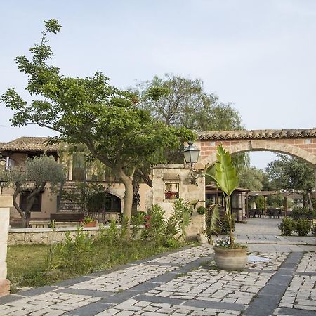 B&B Casale Siciliano Di Miryam Tiralongo アヴォラ エクステリア 写真