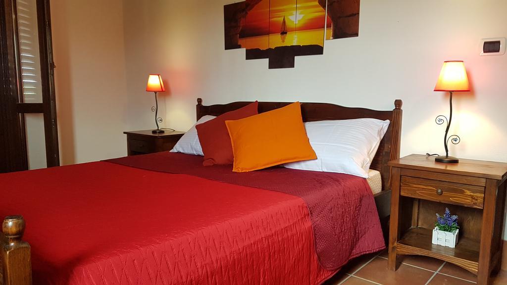 B&B Casale Siciliano Di Miryam Tiralongo アヴォラ エクステリア 写真