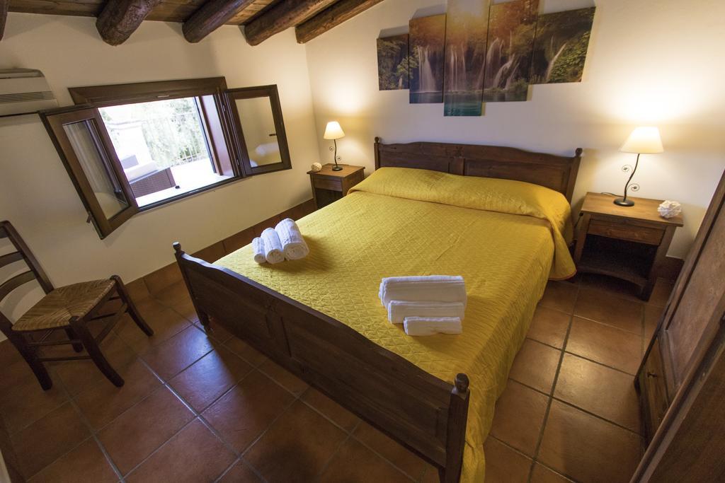 B&B Casale Siciliano Di Miryam Tiralongo アヴォラ エクステリア 写真