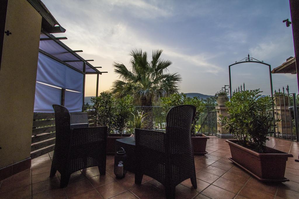 B&B Casale Siciliano Di Miryam Tiralongo アヴォラ エクステリア 写真
