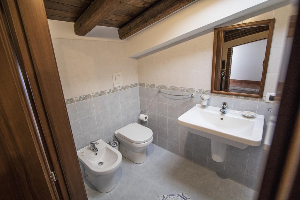 B&B Casale Siciliano Di Miryam Tiralongo アヴォラ エクステリア 写真